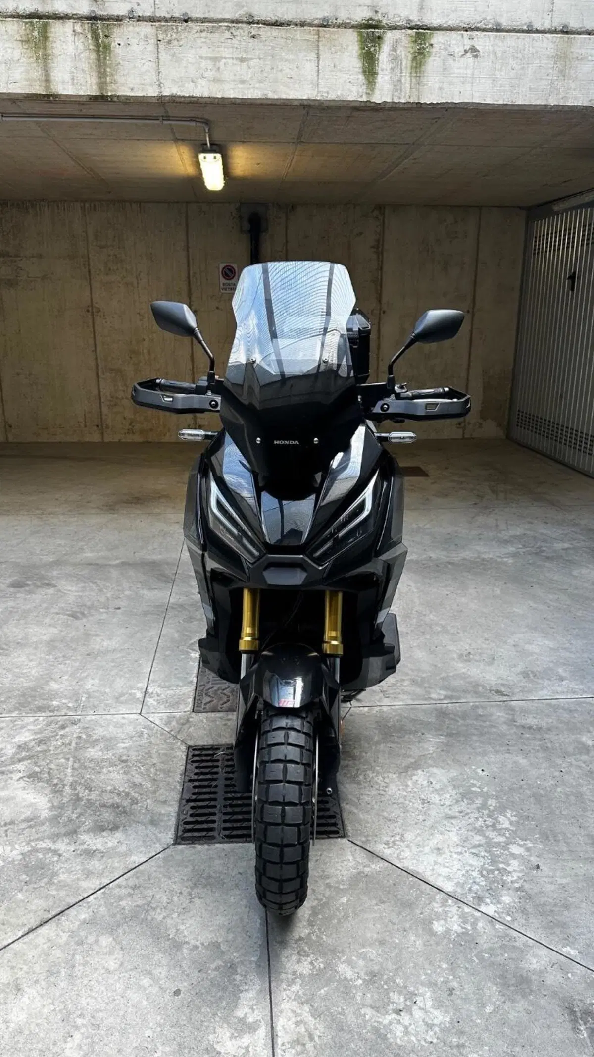 Honda X-ADV 750 DCT (2021 - 24) (2)