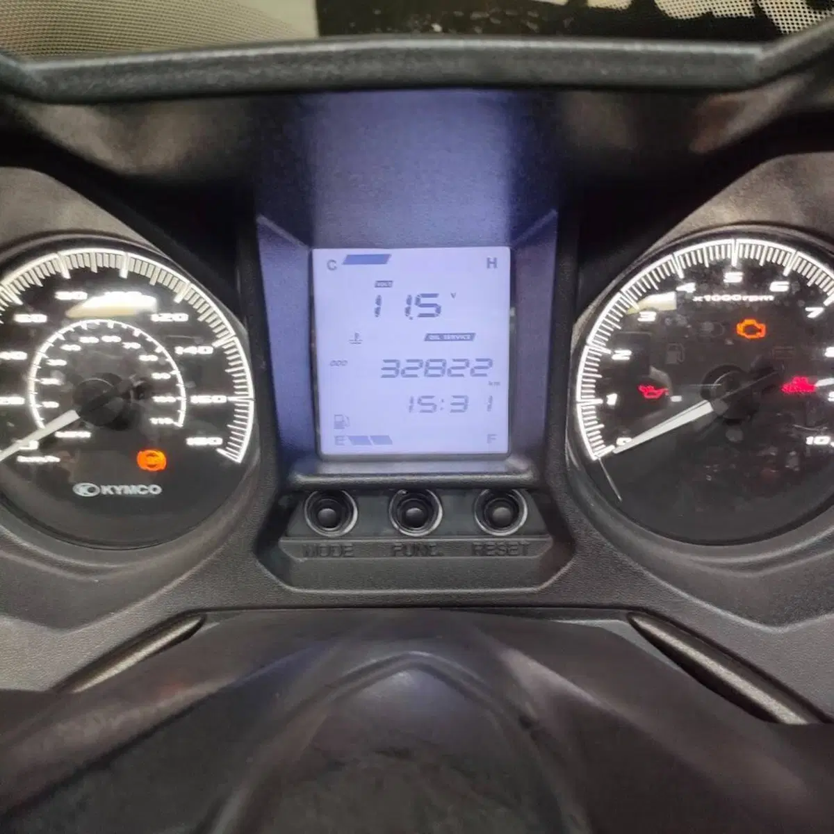 Kymco X-Town 300i ABS (2016 - 20) (4)