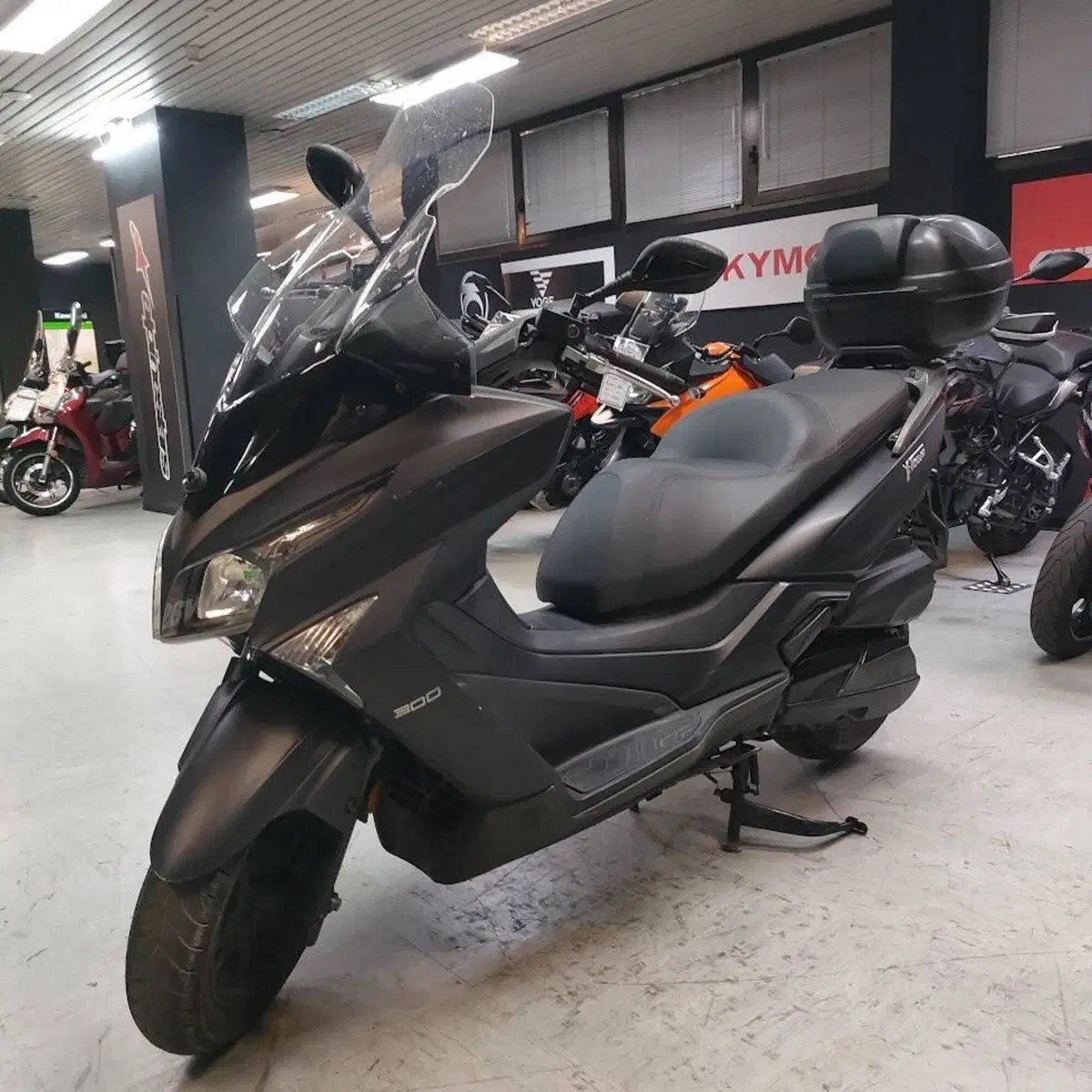 Kymco X-Town 300i ABS (2016 - 20) (7)
