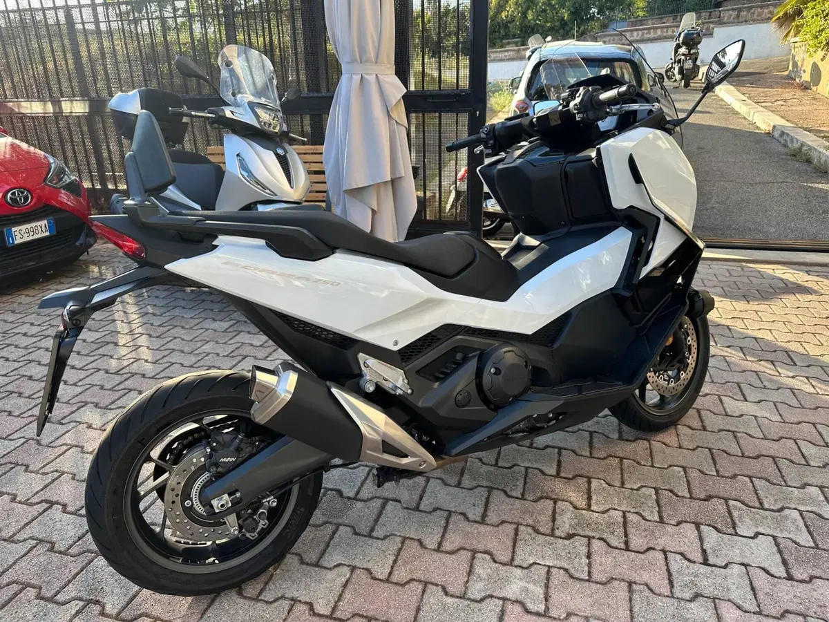 Honda Forza 750 (2025 - 26) (6)