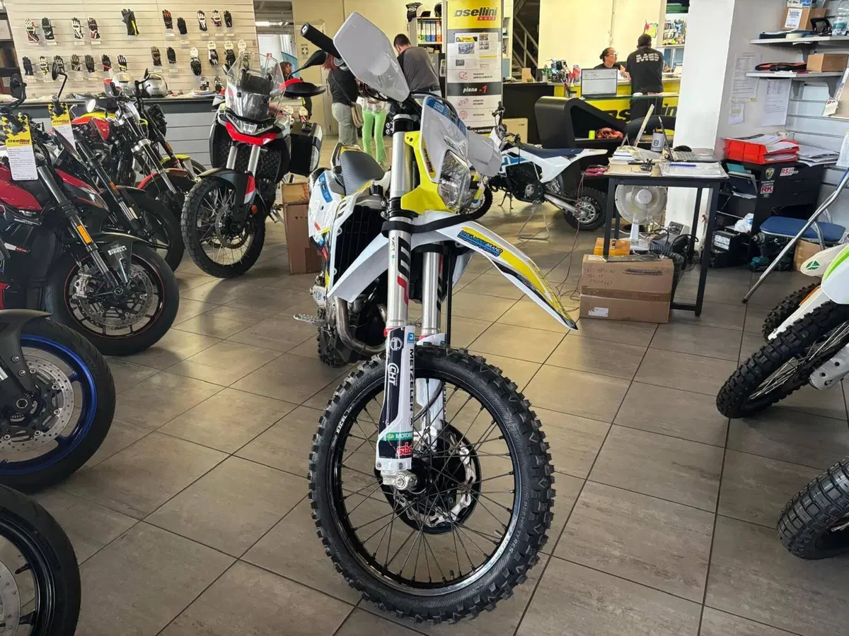 Husqvarna FE 350 Pro (2024) (4)