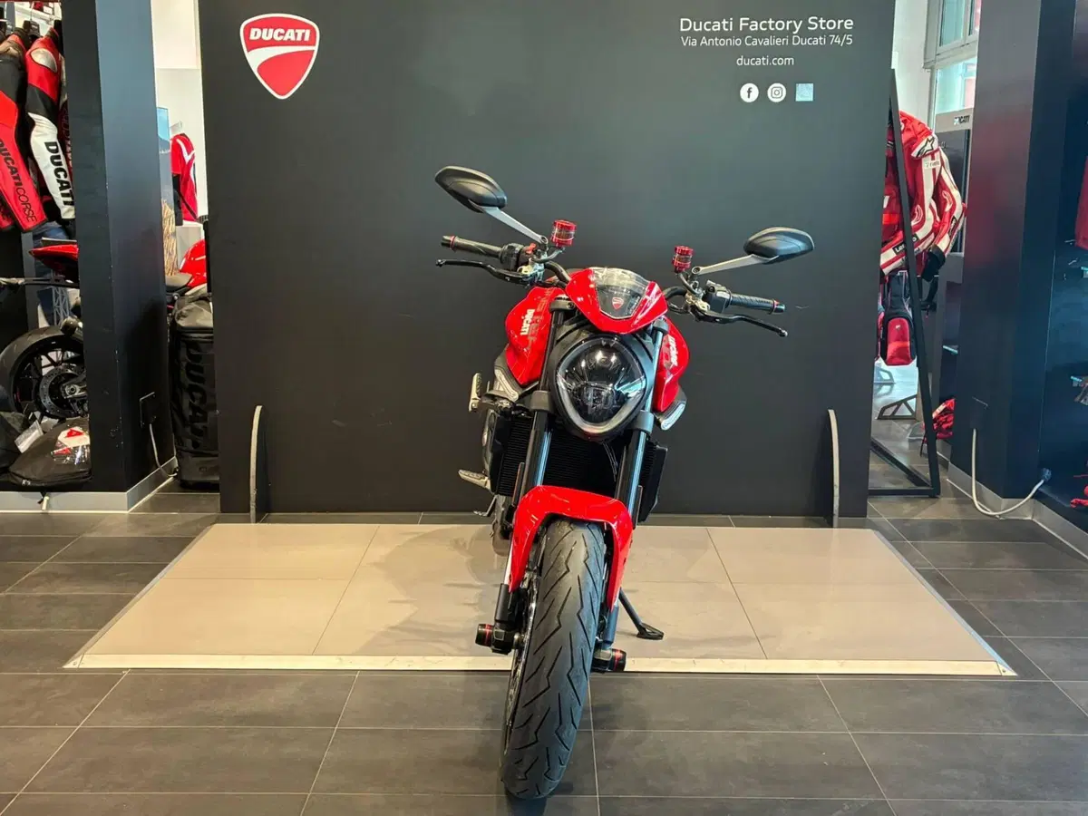 Ducati Monster 937 + (2021 - 25) (3)