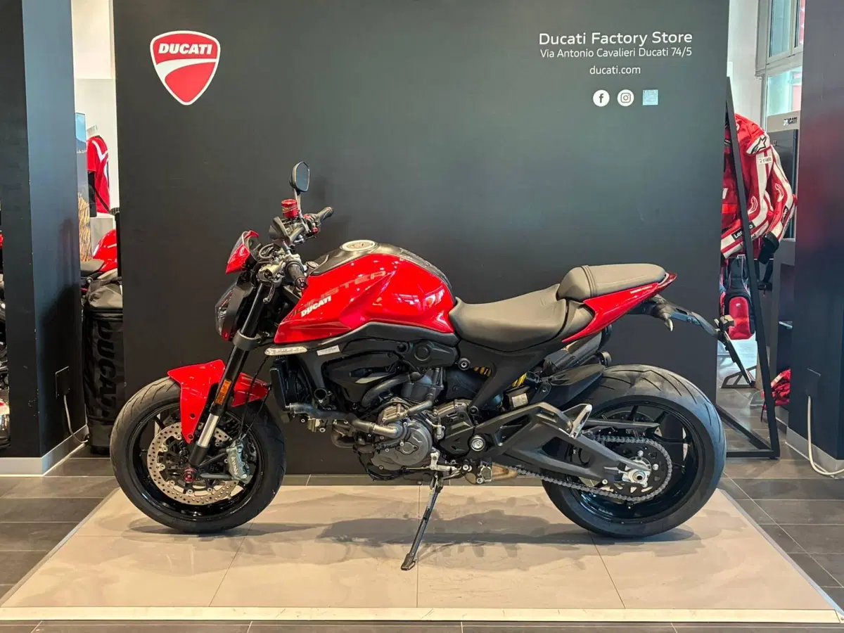 Ducati Monster 937 + (2021 - 25) (4)