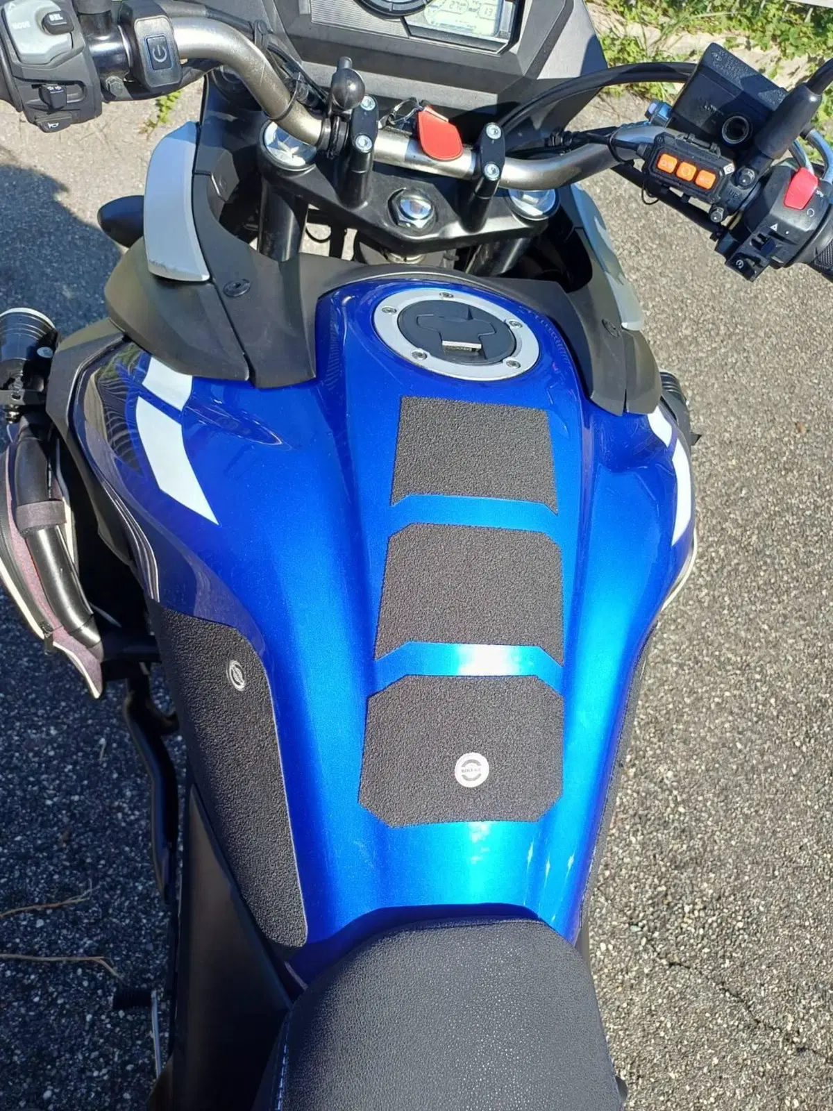 Suzuki V-Strom 650XT Explorer (2022 - 25) (11)