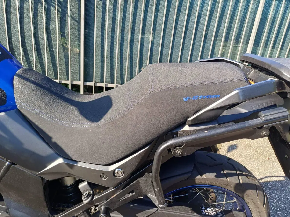 Suzuki V-Strom 650XT Explorer (2022 - 25) (19)