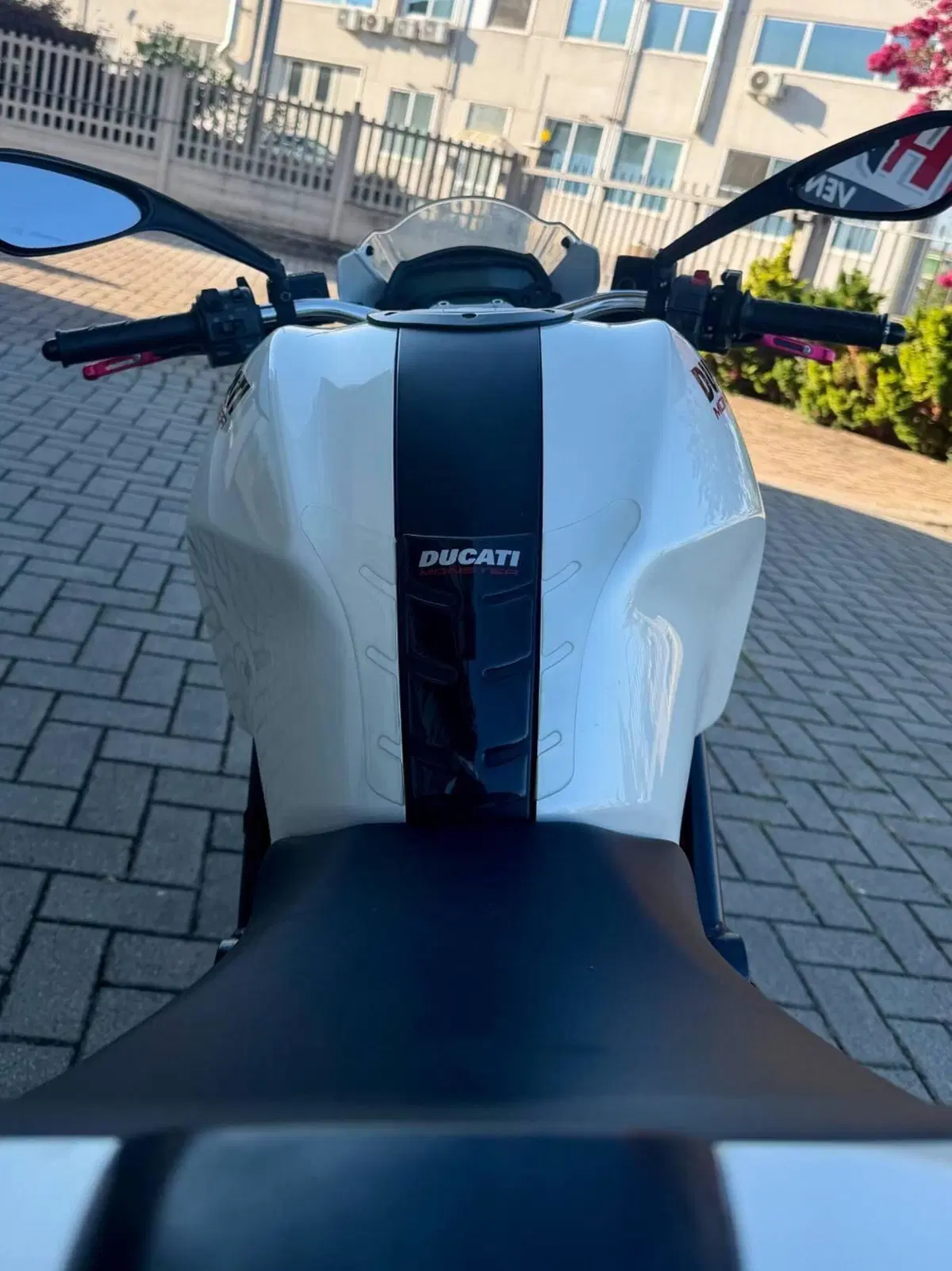 Ducati Monster 696 (2008 - 13) (2)