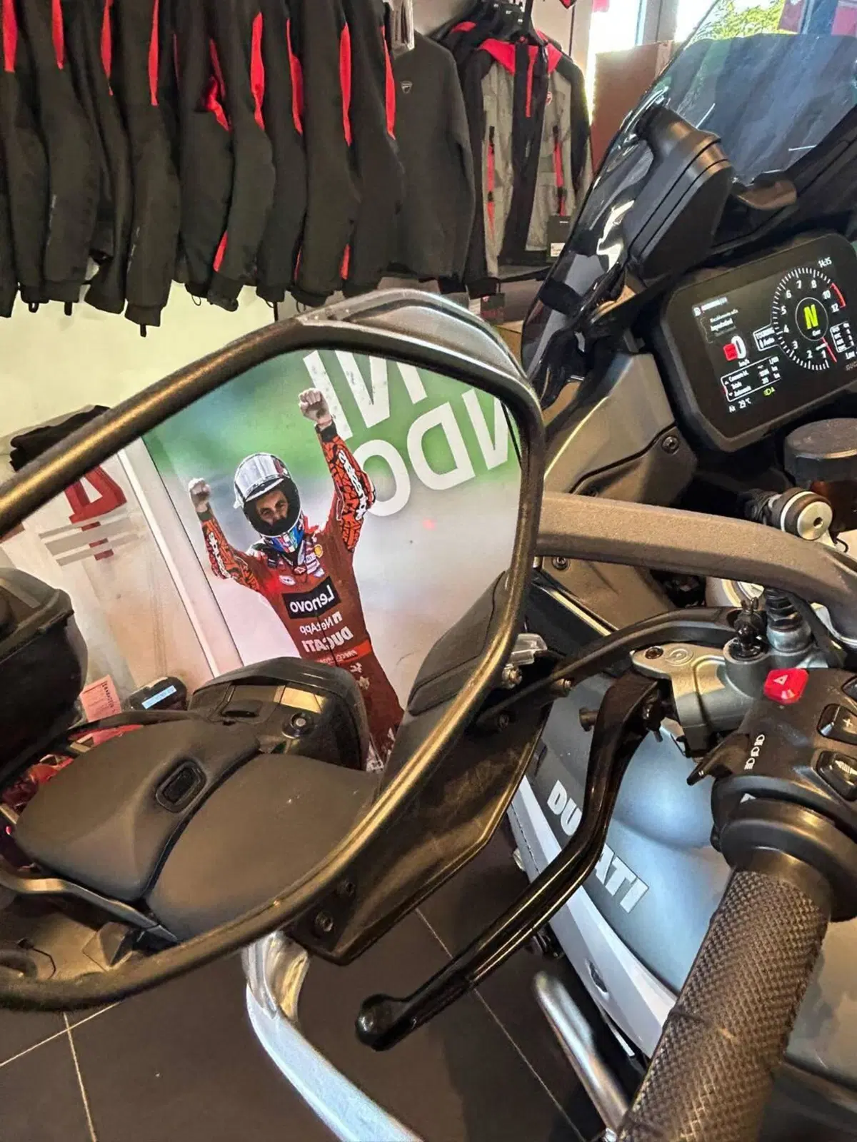 Ducati Multistrada V4 S (2021 - 24) (8)