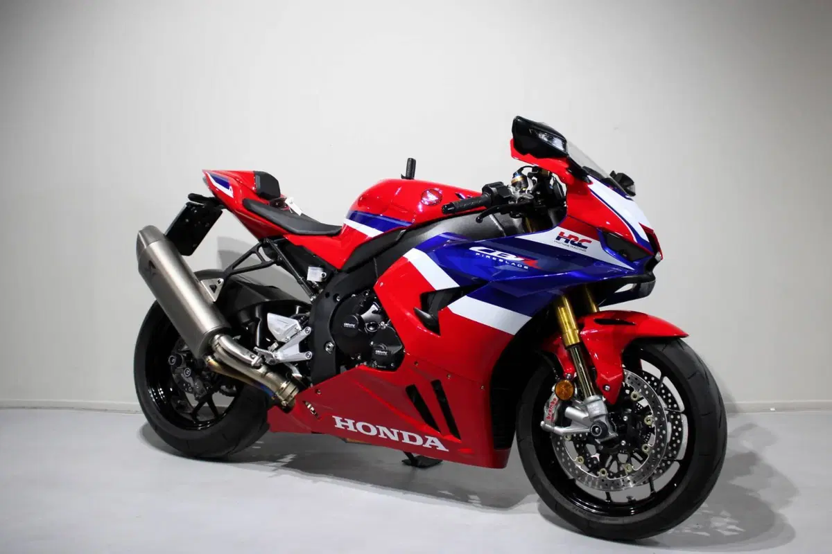 Honda CBR 1000 RR-R Fireblade SP (2024 - 26) (2)