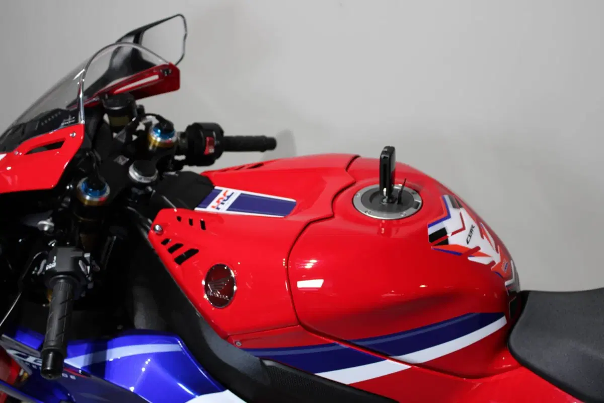 Honda CBR 1000 RR-R Fireblade SP (2024 - 26) (5)