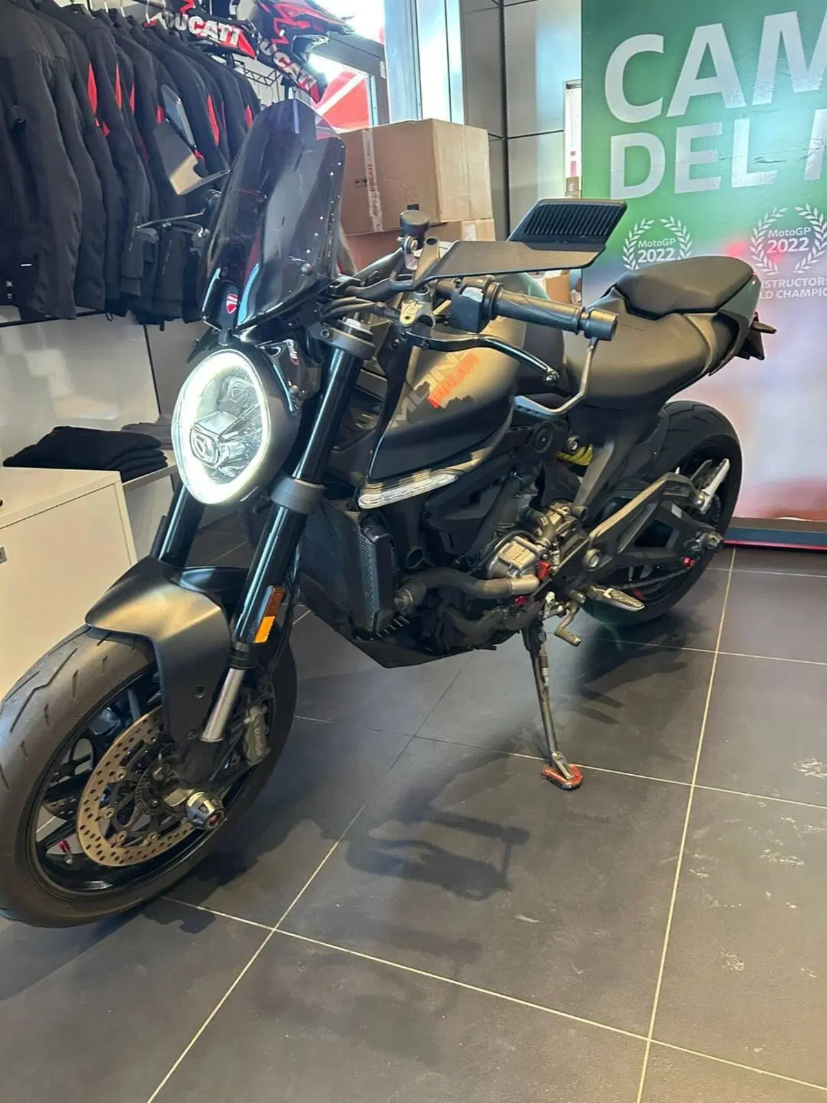 Ducati Monster 937 + (2021 - 25) (5)