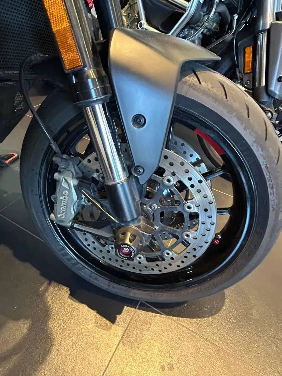 Ducati Monster 937 + (2021 - 25) (10)