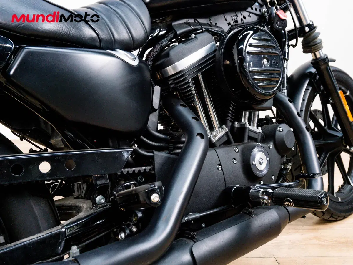 Harley-Davidson 883 Iron (2009 - 11) - XL 883N (4)