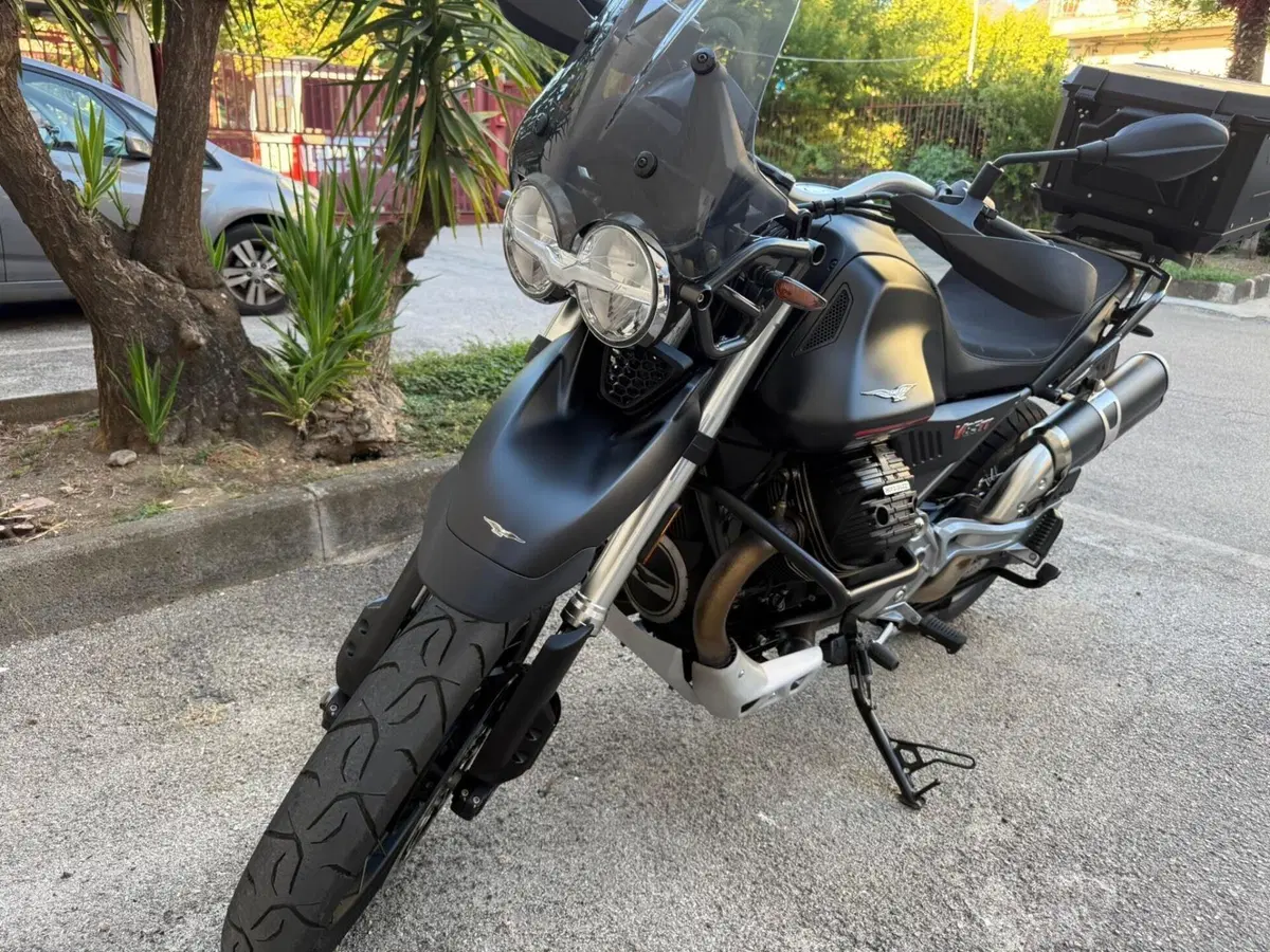 Moto Guzzi V85 TT (2021 - 23) (2)