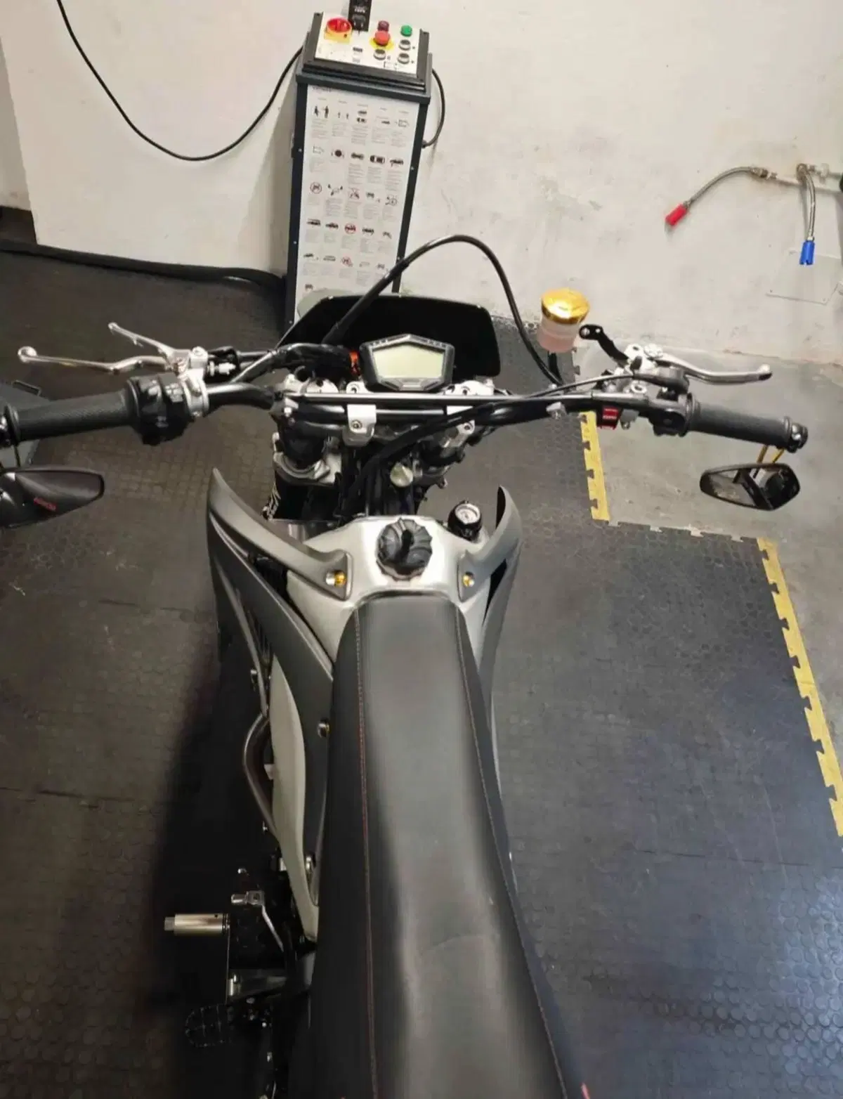 Honda XR 650 R Supermotard (2002 - 04) (7)