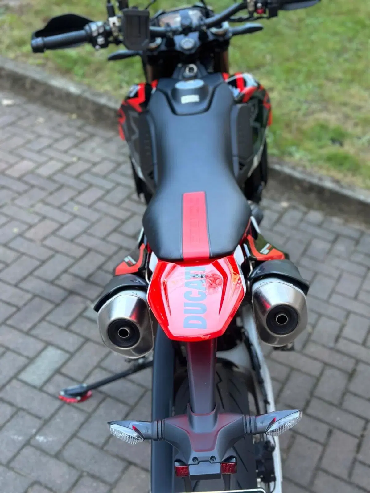 Ducati Hypermotard 698 Mono RVE (2024 - 26) (4)