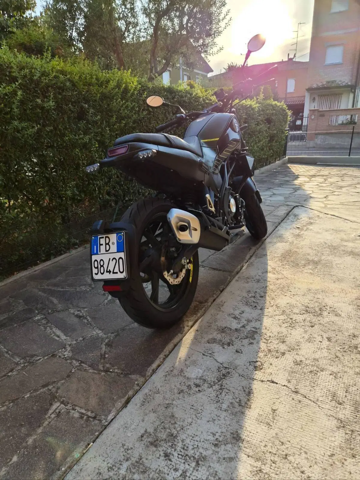Benelli Leoncino 125 (2022 - 25) (2)