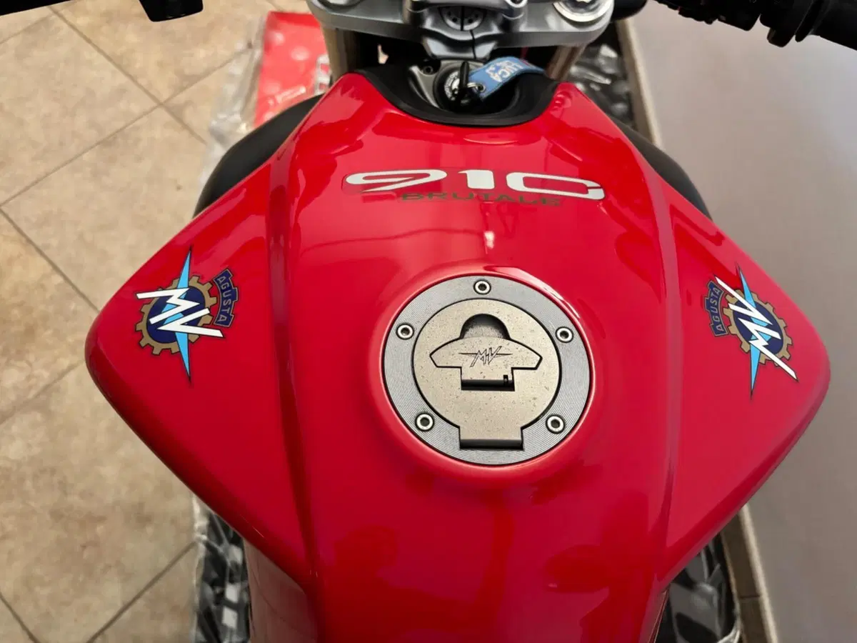 MV Agusta Brutale 910 S (2005 - 11) (6)