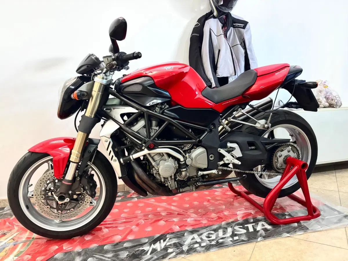 MV Agusta Brutale 910 S (2005 - 11) (9)