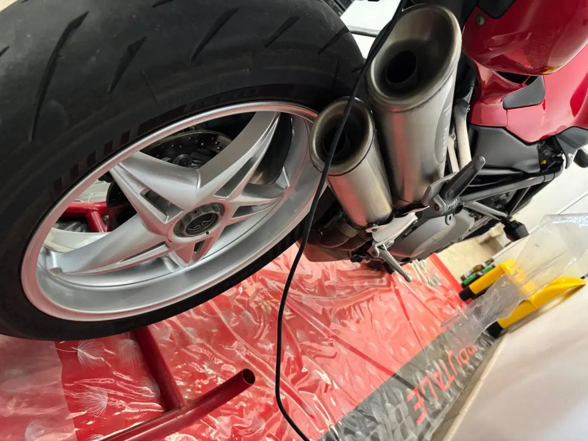 MV Agusta Brutale 910 S (2005 - 11) (11)