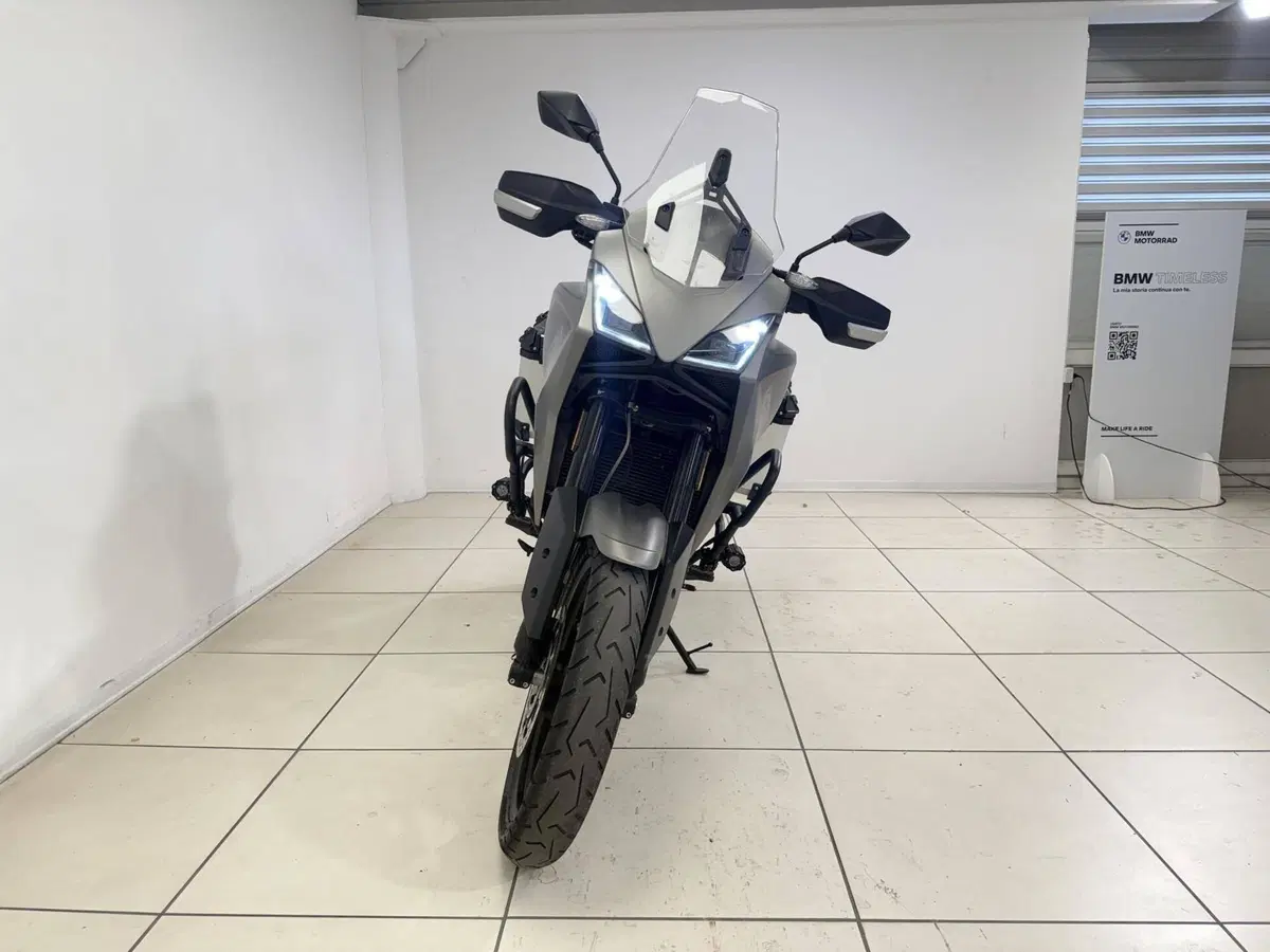 Moto Morini X-Cape 650 (2021 - 26) (3)