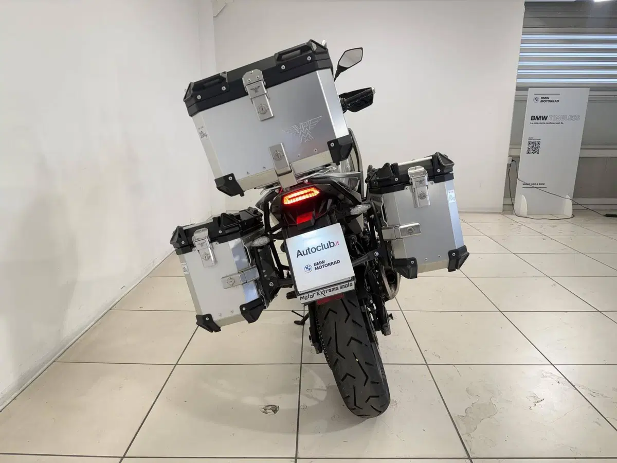 Moto Morini X-Cape 650 (2021 - 26) (7)