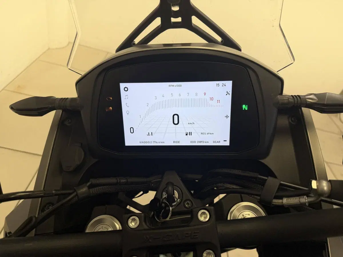 Moto Morini X-Cape 650 (2021 - 26) (15)