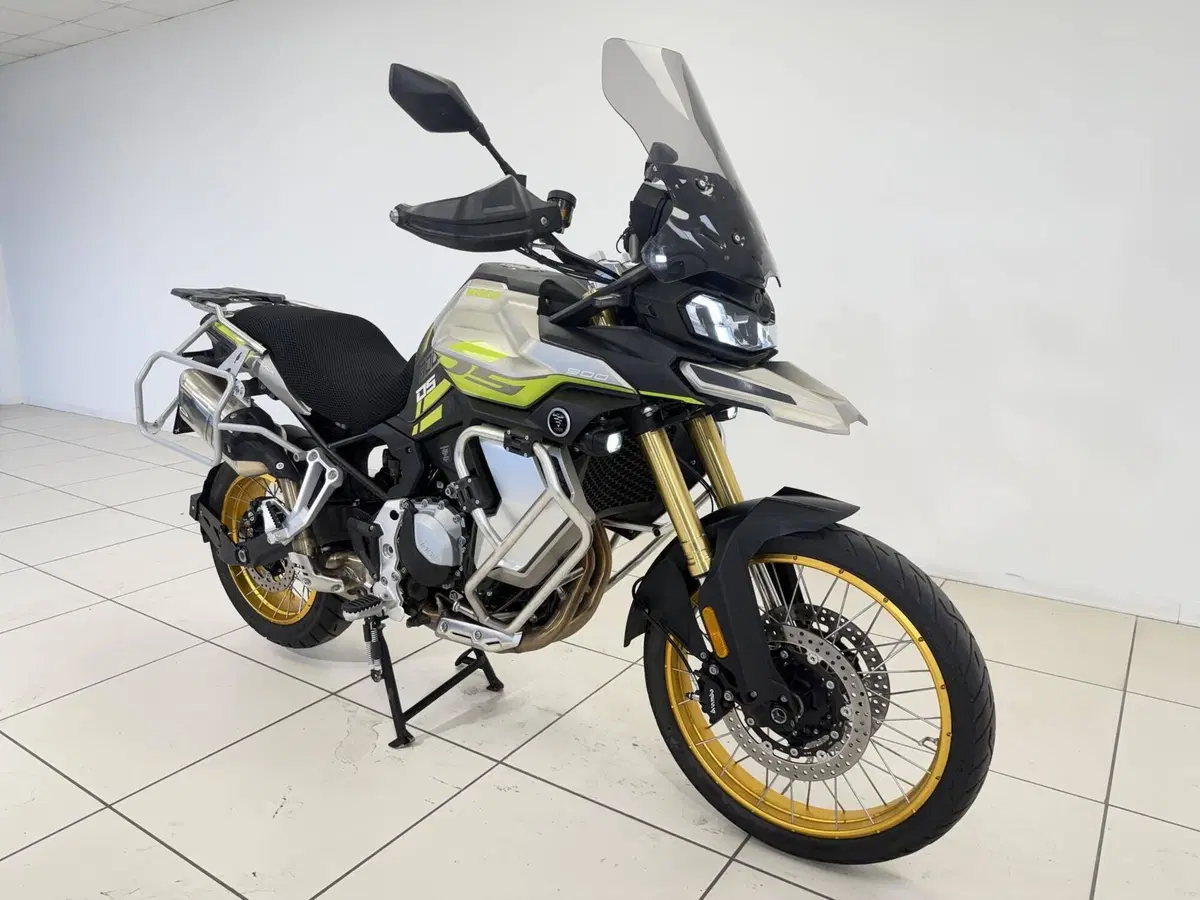 Voge Valico 900DSX (2024 - 26) (4)