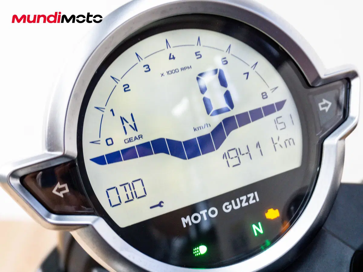 Moto Guzzi V7 850 Stone Special Abs (2021) (12)