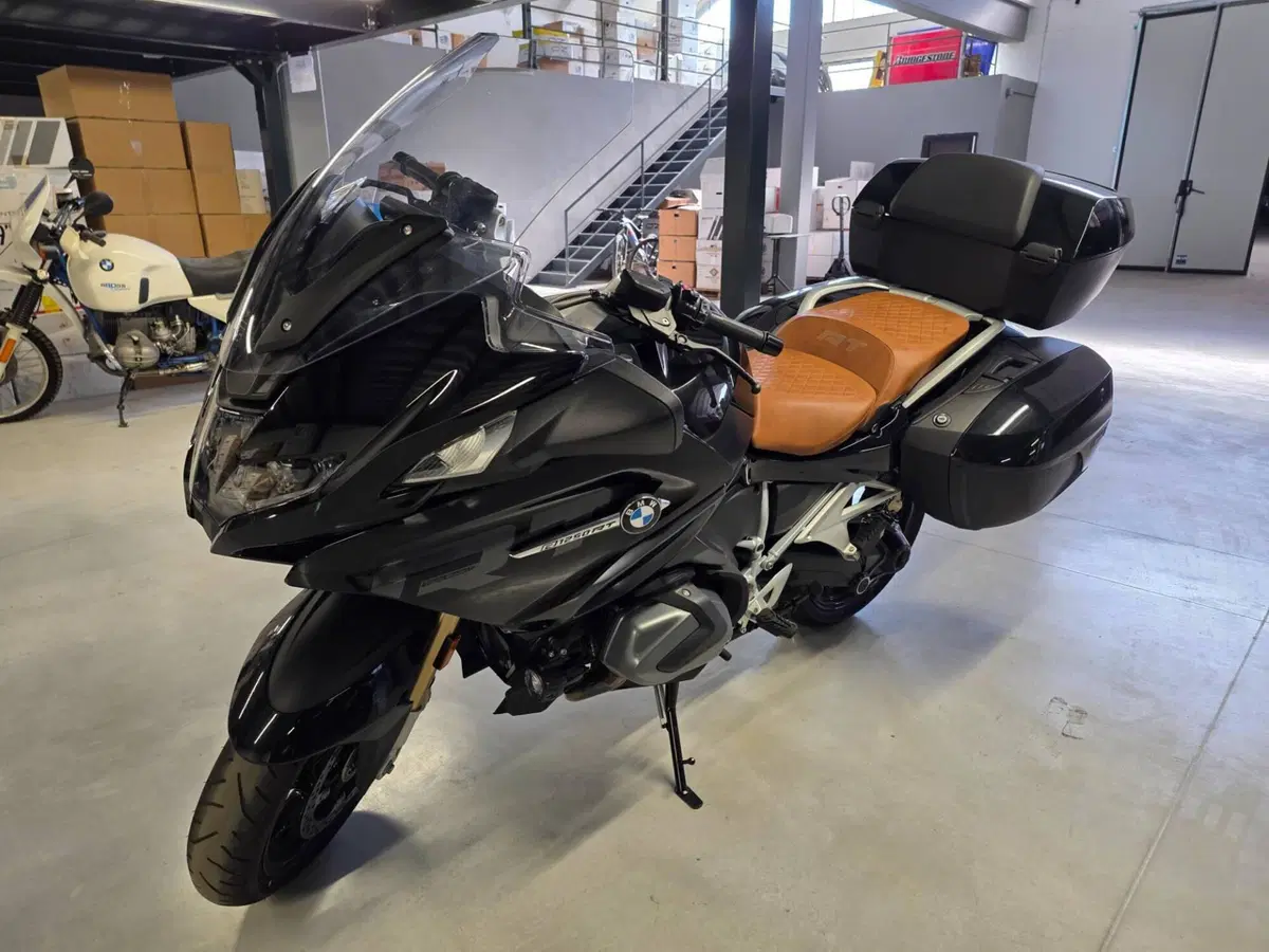 Bmw R 1250 RT (2021 - 25) (2)