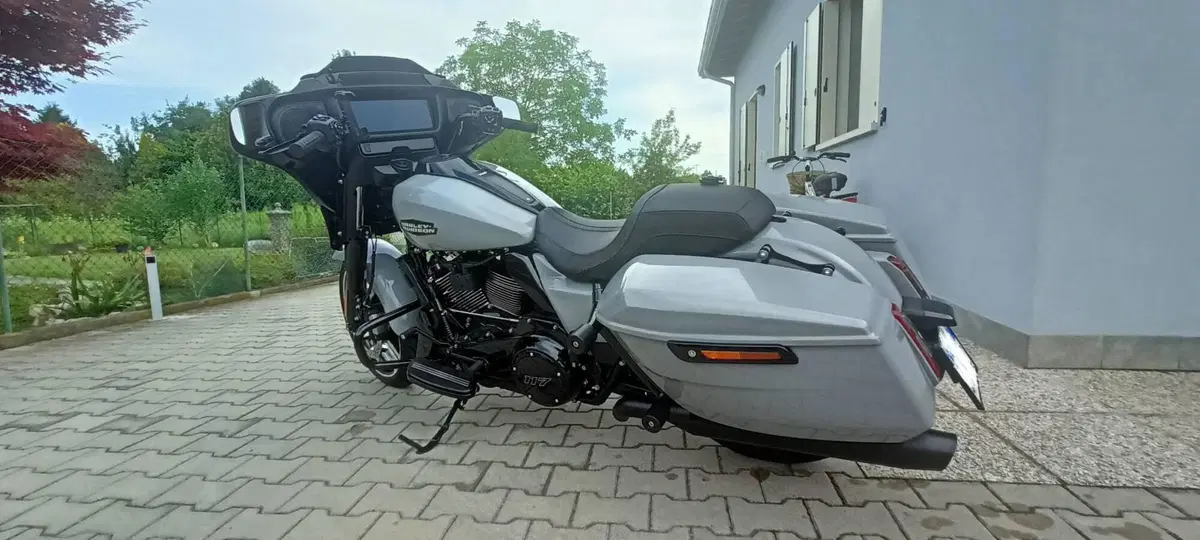 Harley-Davidson Street Glide (2024 - 26) (2)