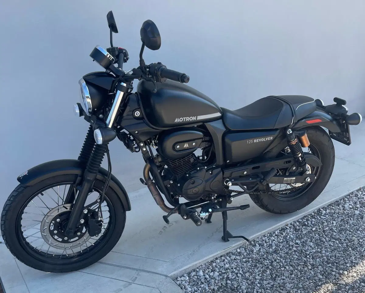 Motron Motorcycles Revolver 125 (2021 - 26) (3)