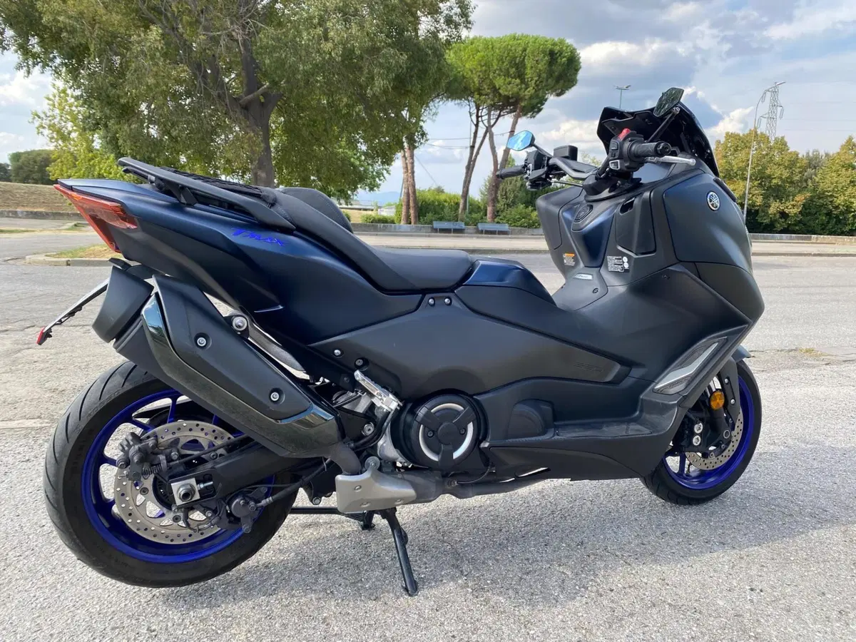 Yamaha T-Max 560 (2022 - 24) (3)