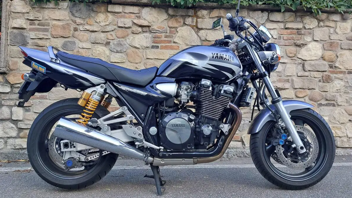 Yamaha XJR 1300 SP (2)