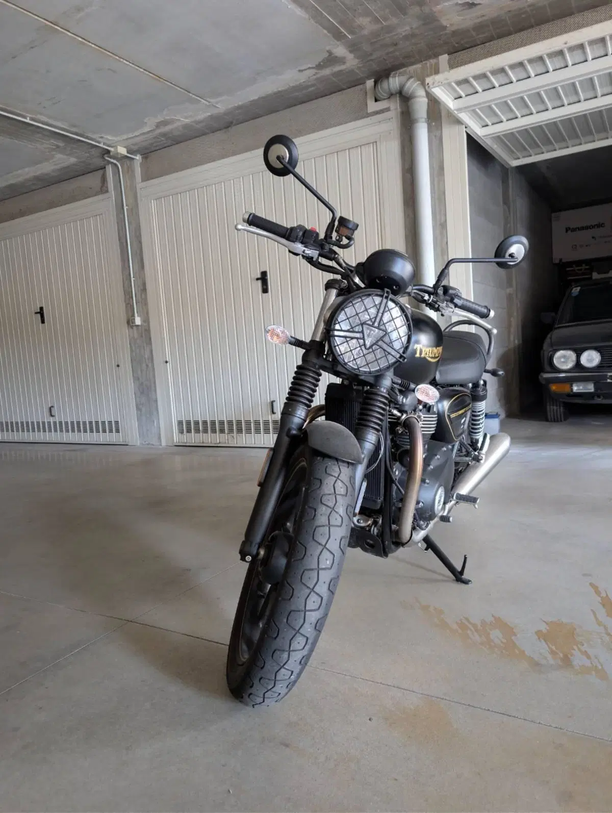 Triumph Street Twin 900 (2021 - 22) (2)
