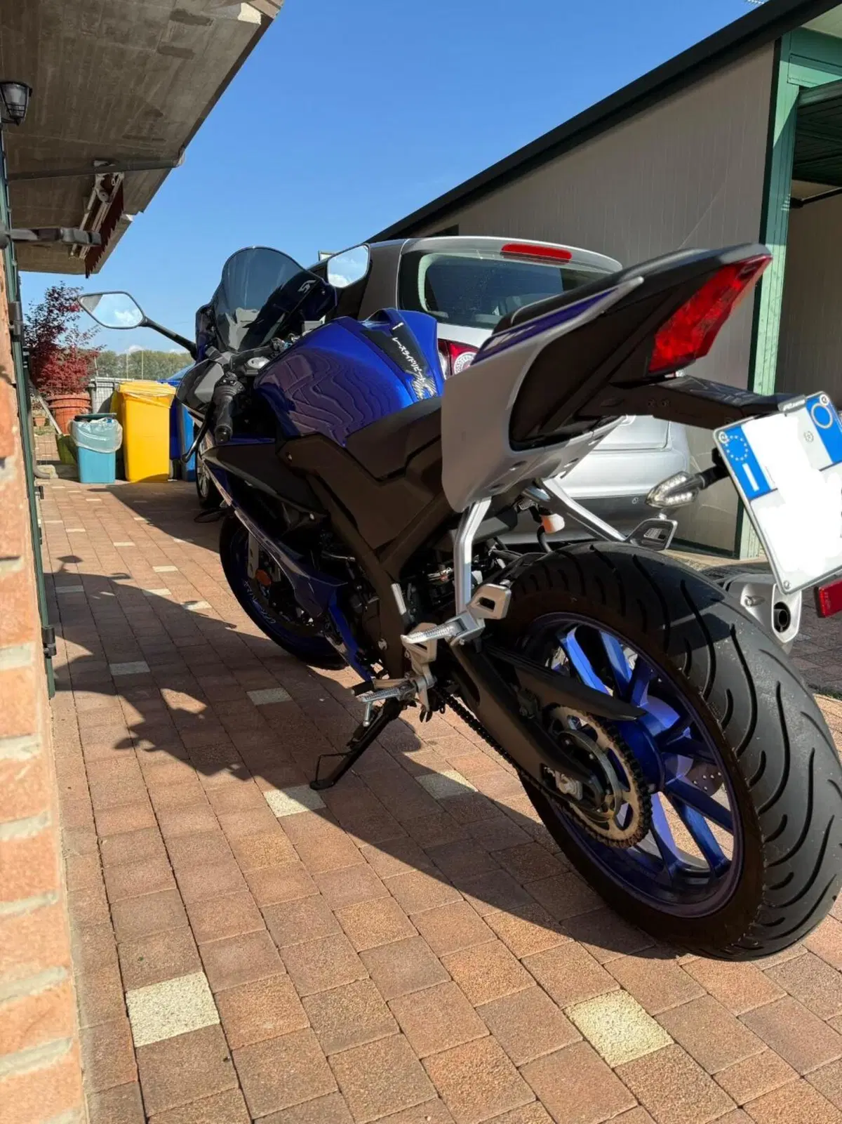 Yamaha YZF R125 (2021 - 22) (3)