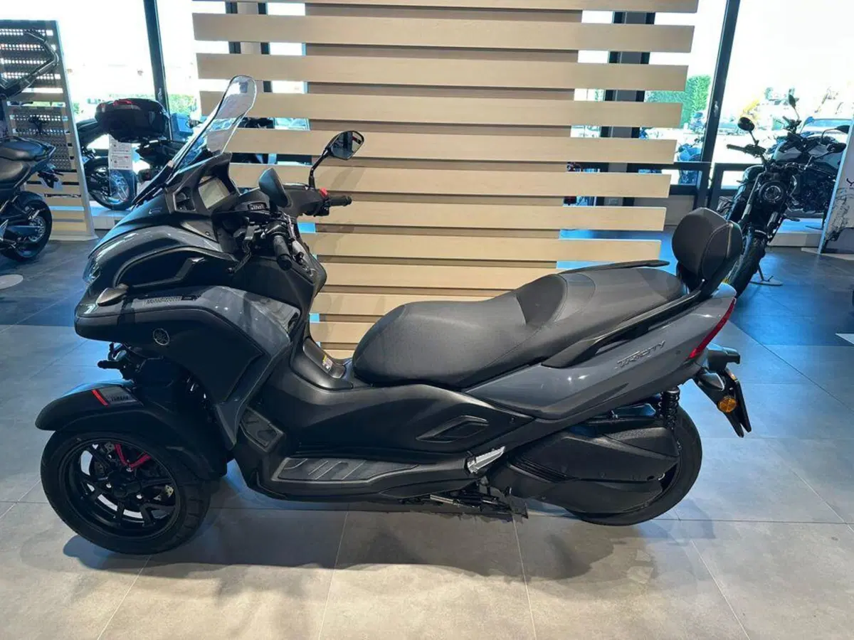 Yamaha Tricity 300 (2021 - 24) (4)