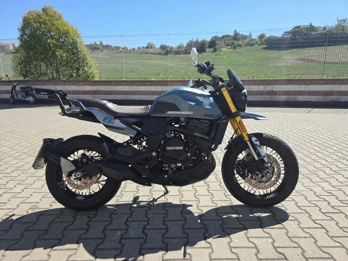 Moto Morini SEIEMMEZZO SCR (2022 - 26) (4)