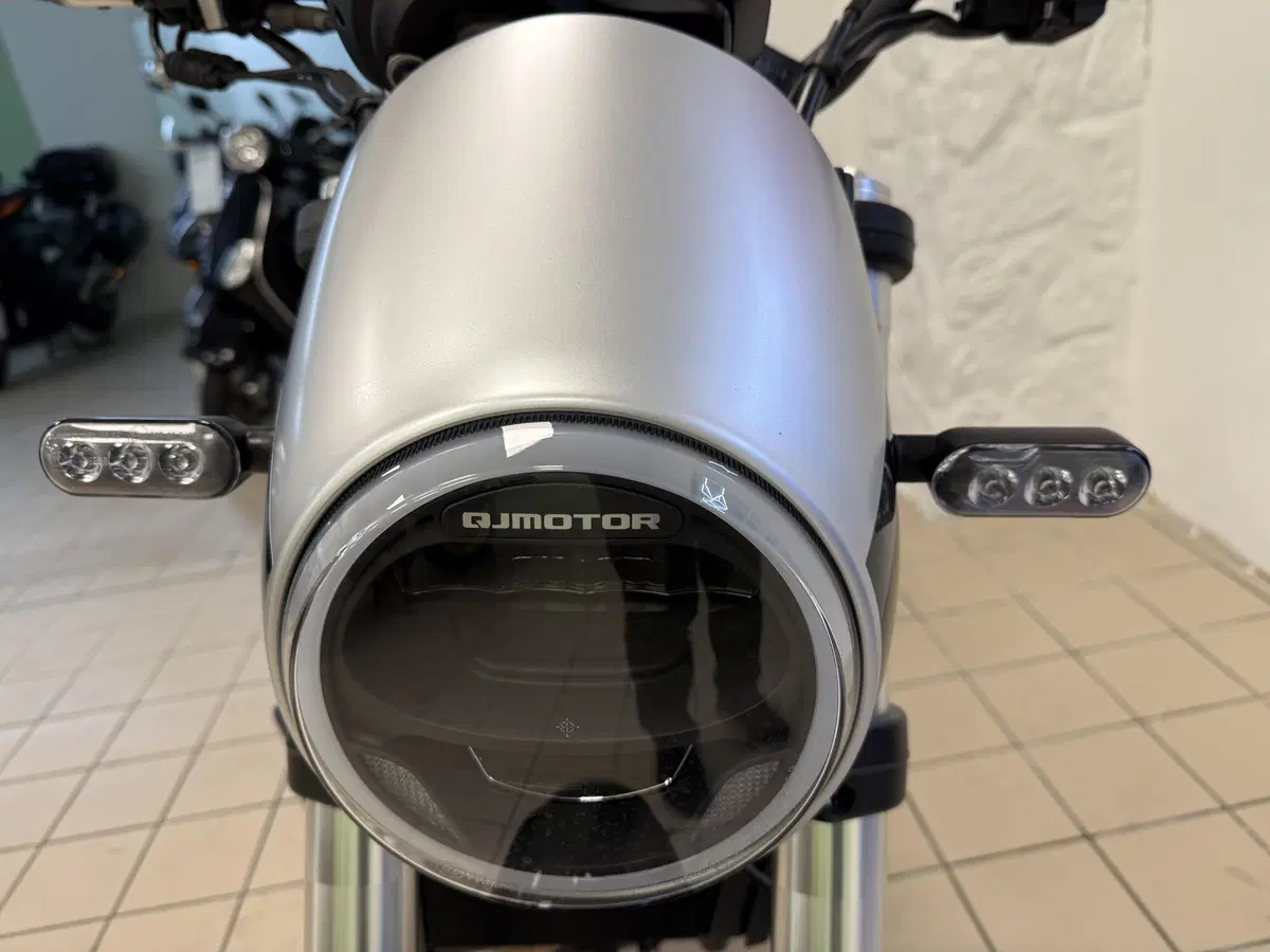 QJ Motor SRV 550 (2025 - 26) (9)