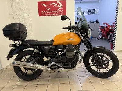 Moto Guzzi V7 II Stone (2015 - 17) usata
