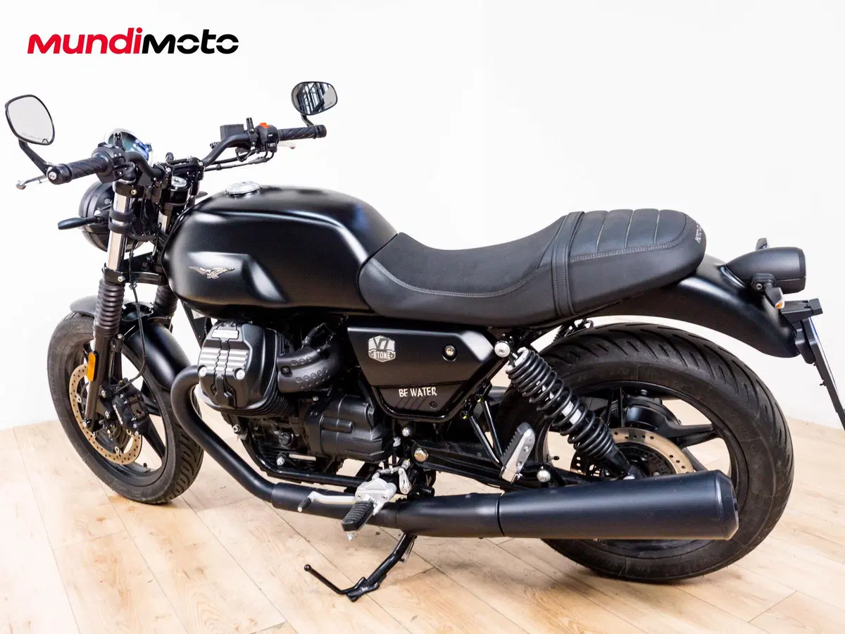 Moto Guzzi V7 850 Stone Special Abs (2021) (7)
