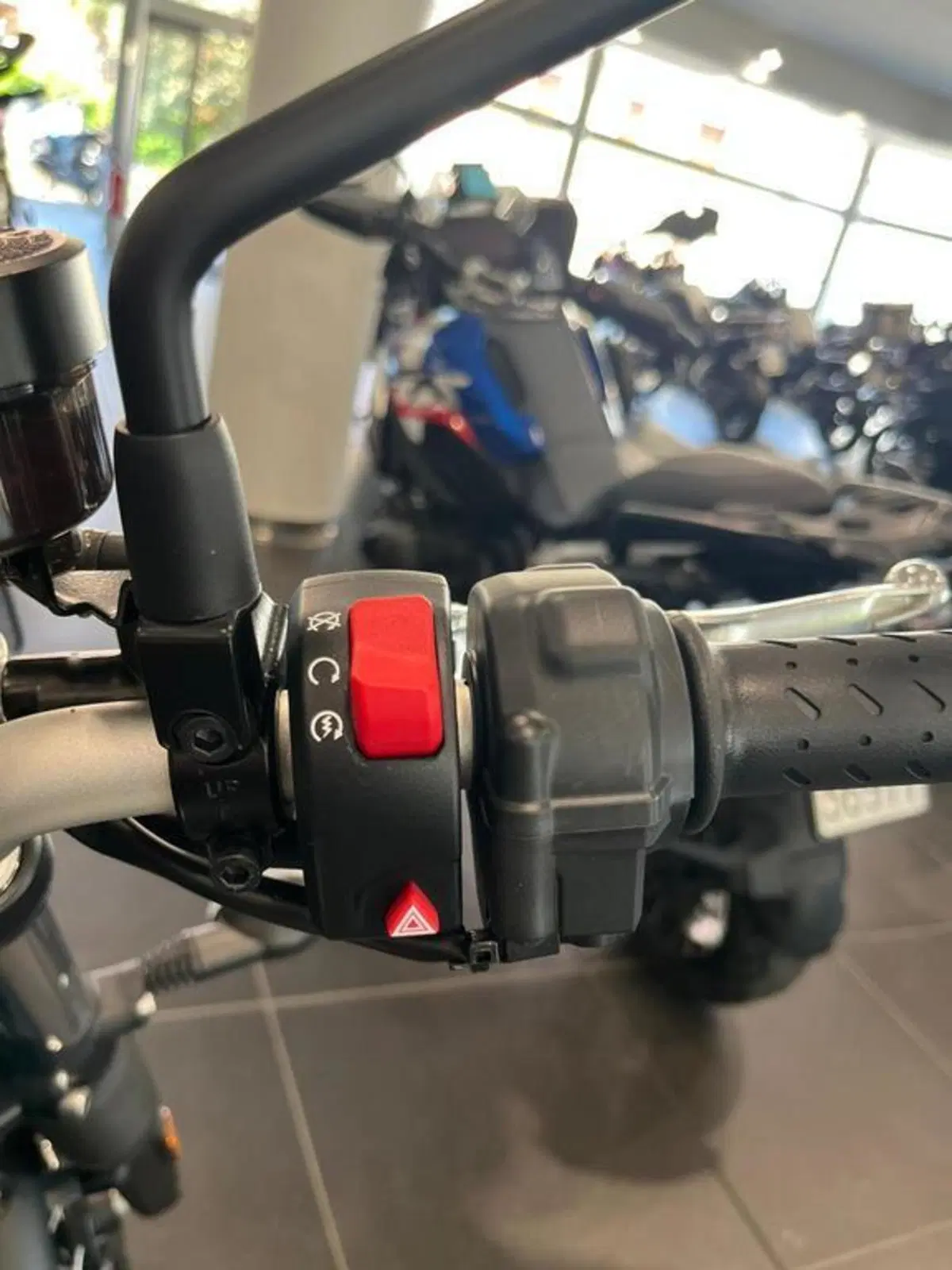 Triumph Scrambler 900 (2023 - 25) (4)