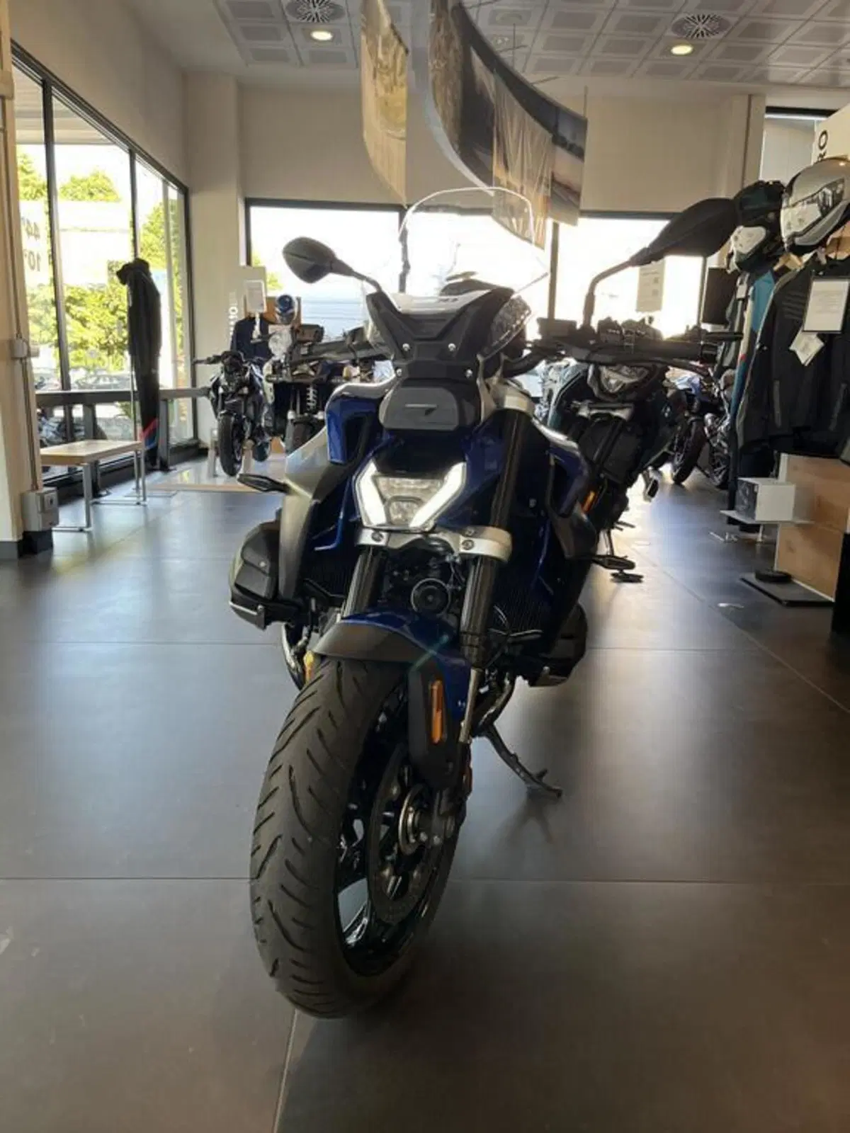 Bmw R 1300 R (2026 - 27) (3)