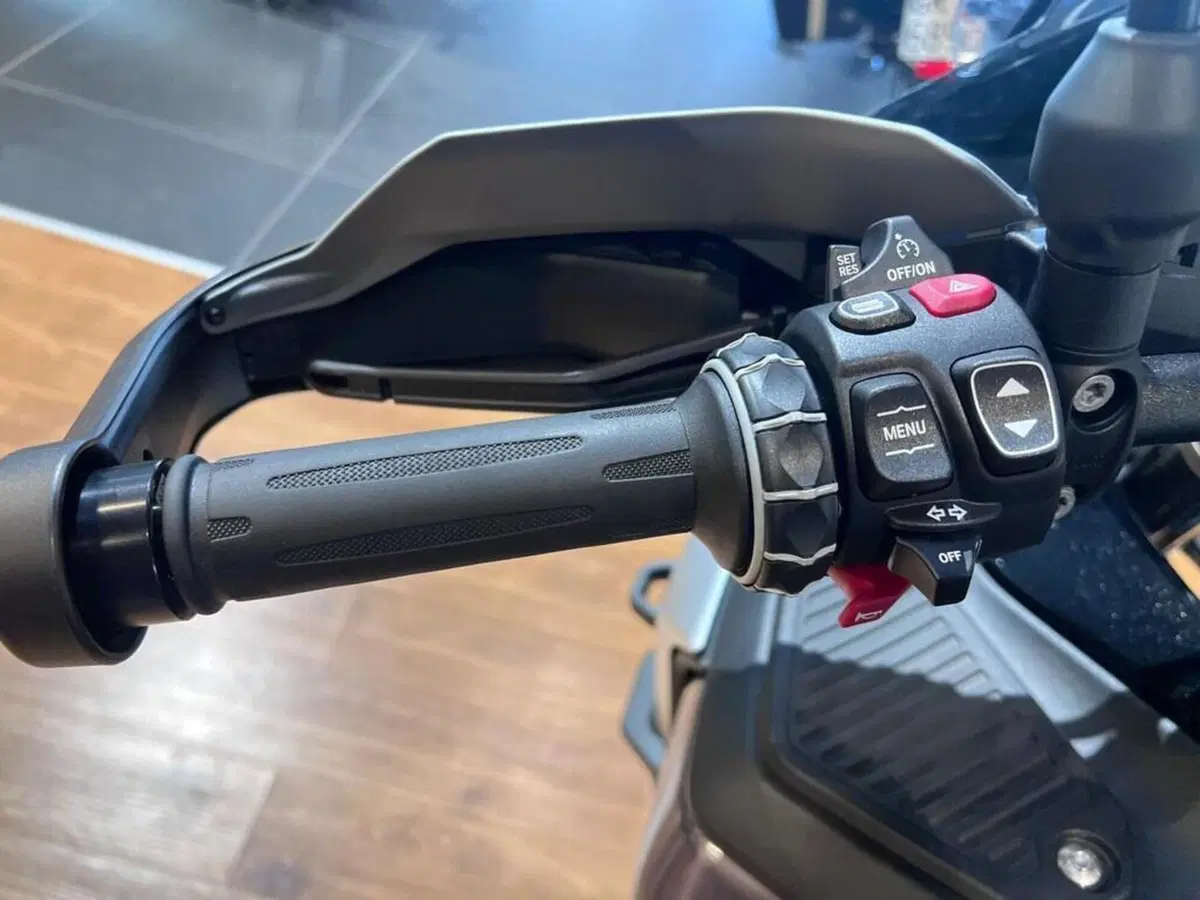 Bmw R 1300 GS Adventure Triple Black (2025 - 26) (11)