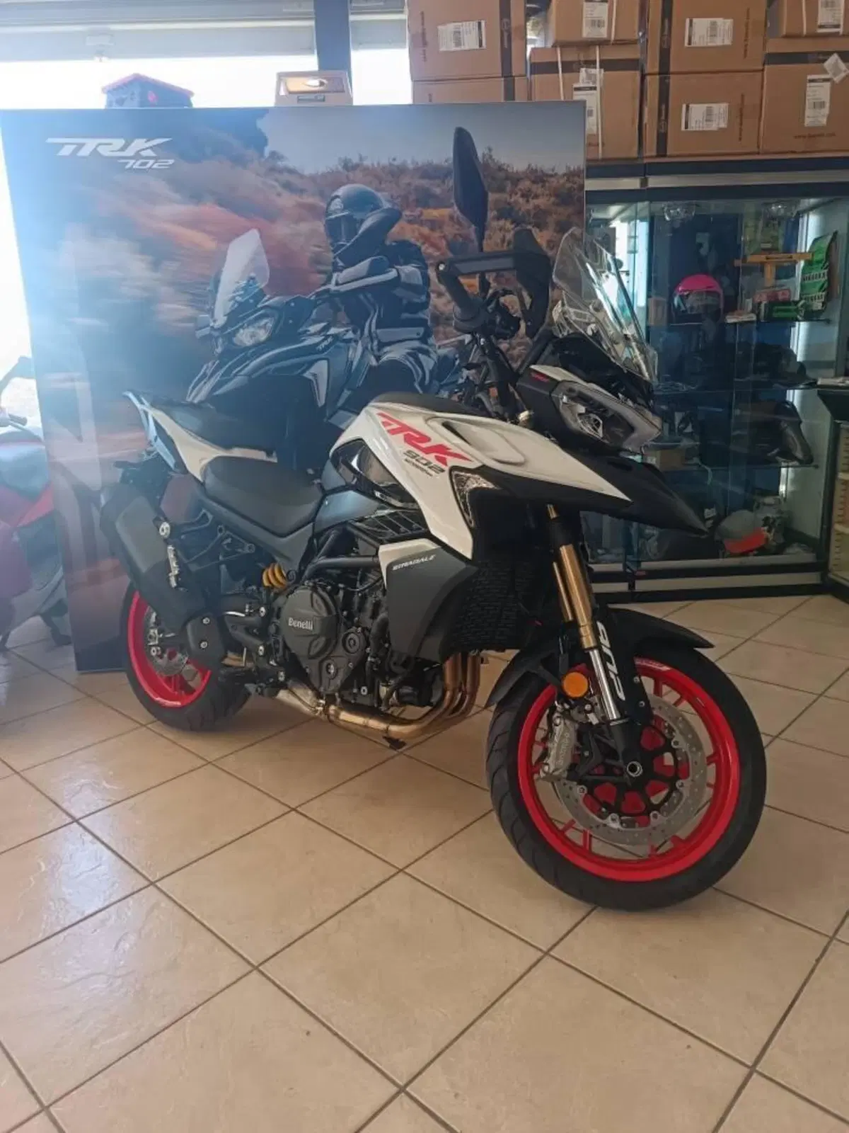 Benelli TRK 902 Stradale (2026) (3)