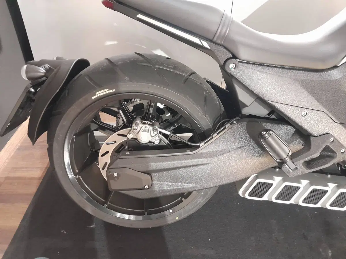 Benda Motorcycles LFC 700 (2024 - 26) (4)