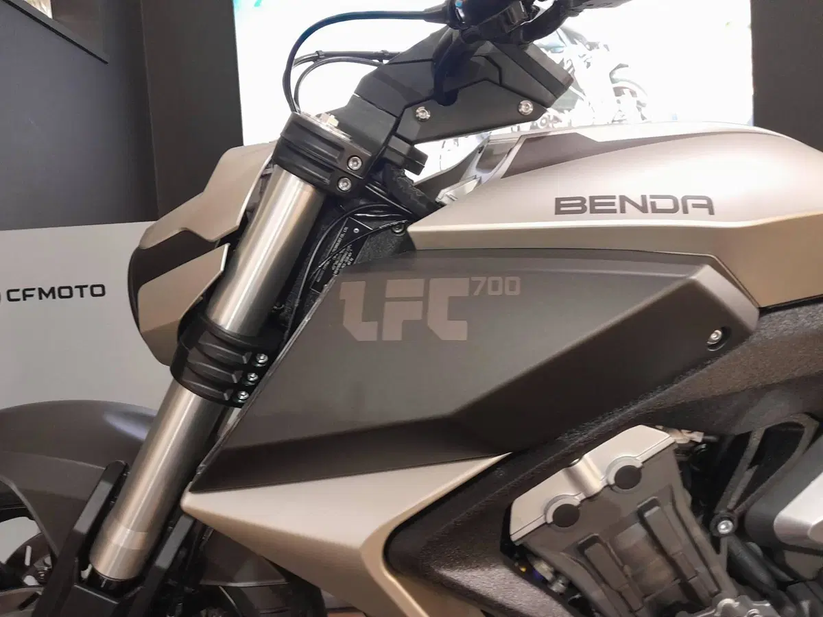 Benda Motorcycles LFC 700 (2024 - 26) (12)