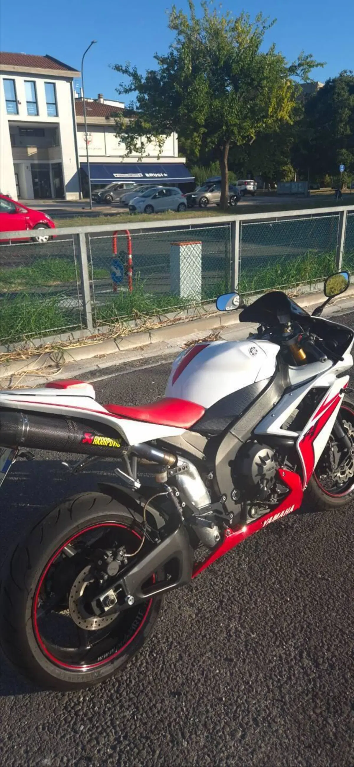 Yamaha YZF R1 (2007 - 08) (5)