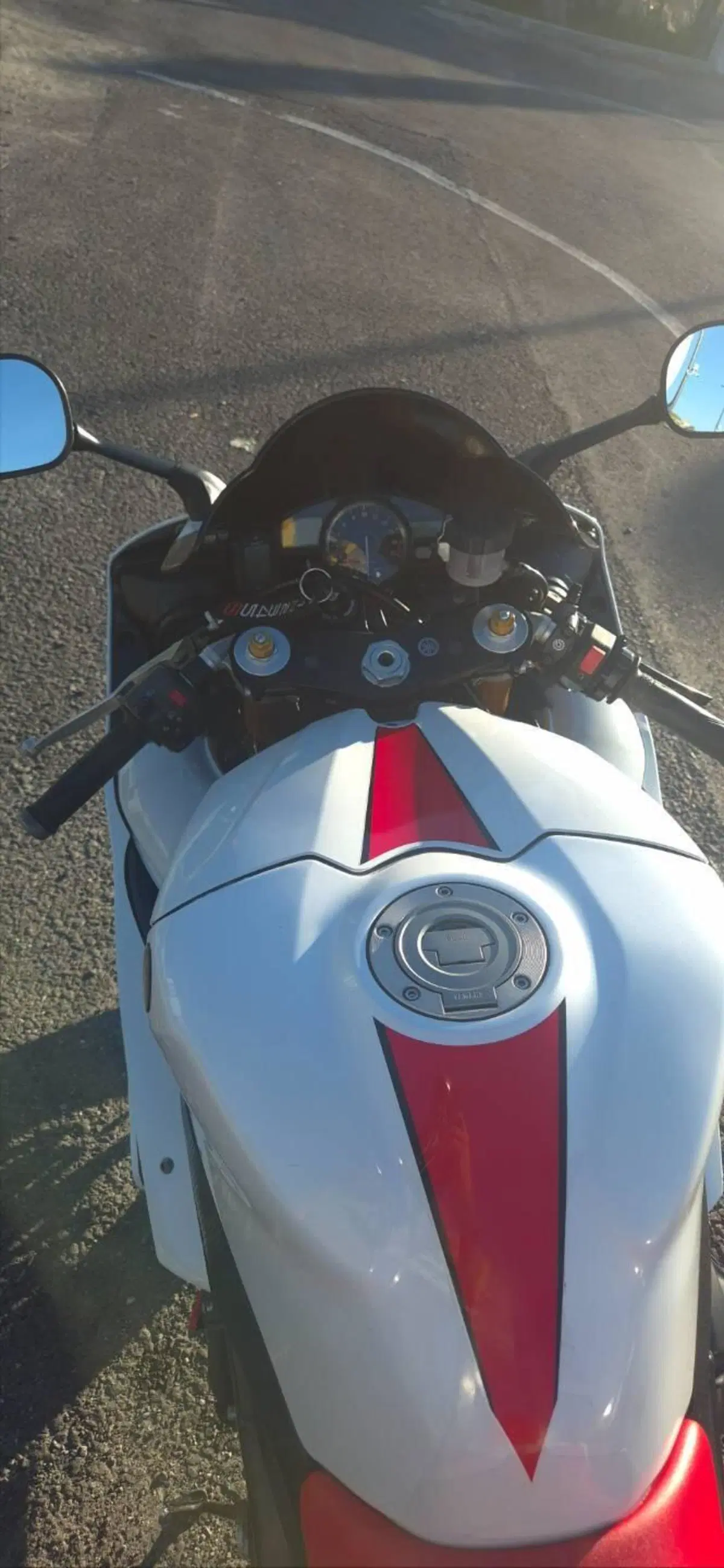 Yamaha YZF R1 (2007 - 08) (6)