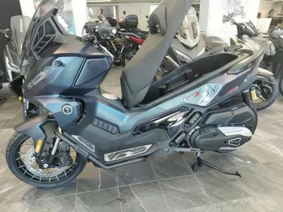 Voge SR450X (2026) nuova