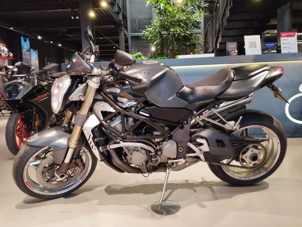 MV Agusta Brutale 750 S (2002 - 06) (6)